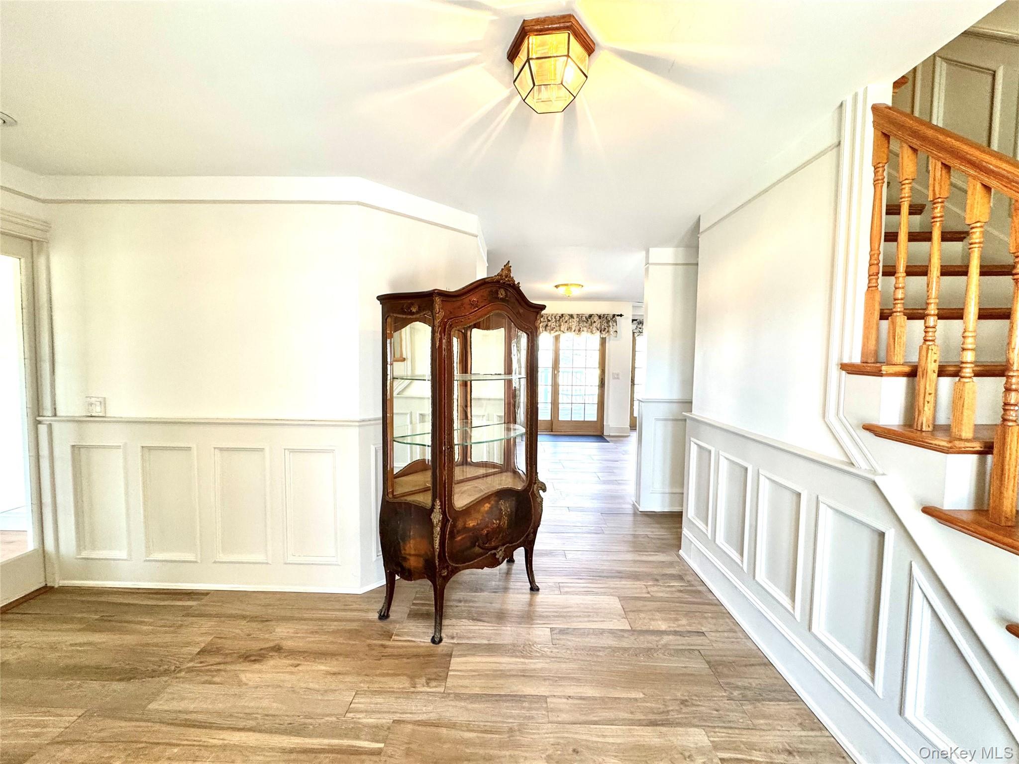 886 Sound Shore Road Riverhead, NY 11901 - Photo 12 of 39 Spacious entry with wide plank floors