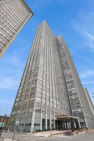 $2,400 | 655 West Irving Park Road, Unit 608, Chicago, IL 60613