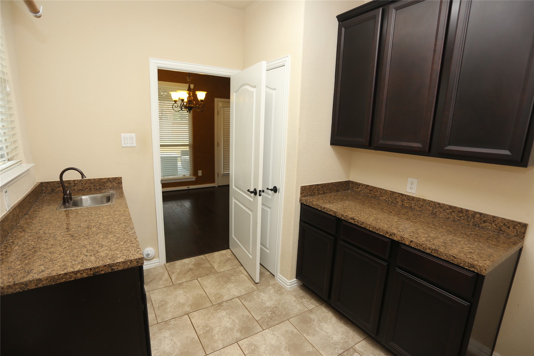 2033 Brodie Lane Conroe, TX 77301 - Photo 34 of 39 Laundry