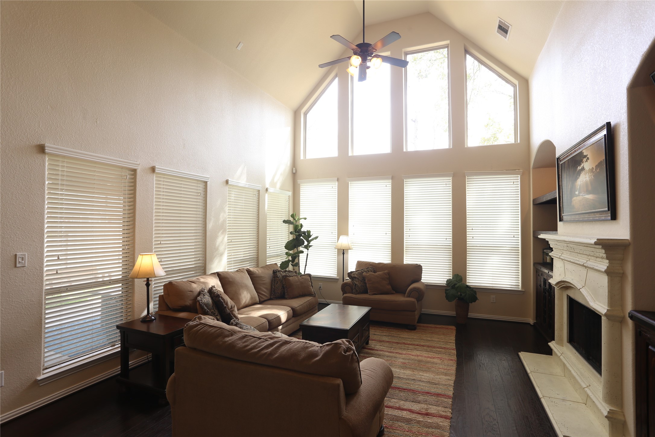 2033 Brodie Lane Conroe, TX 77301 - Photo 9 of 39