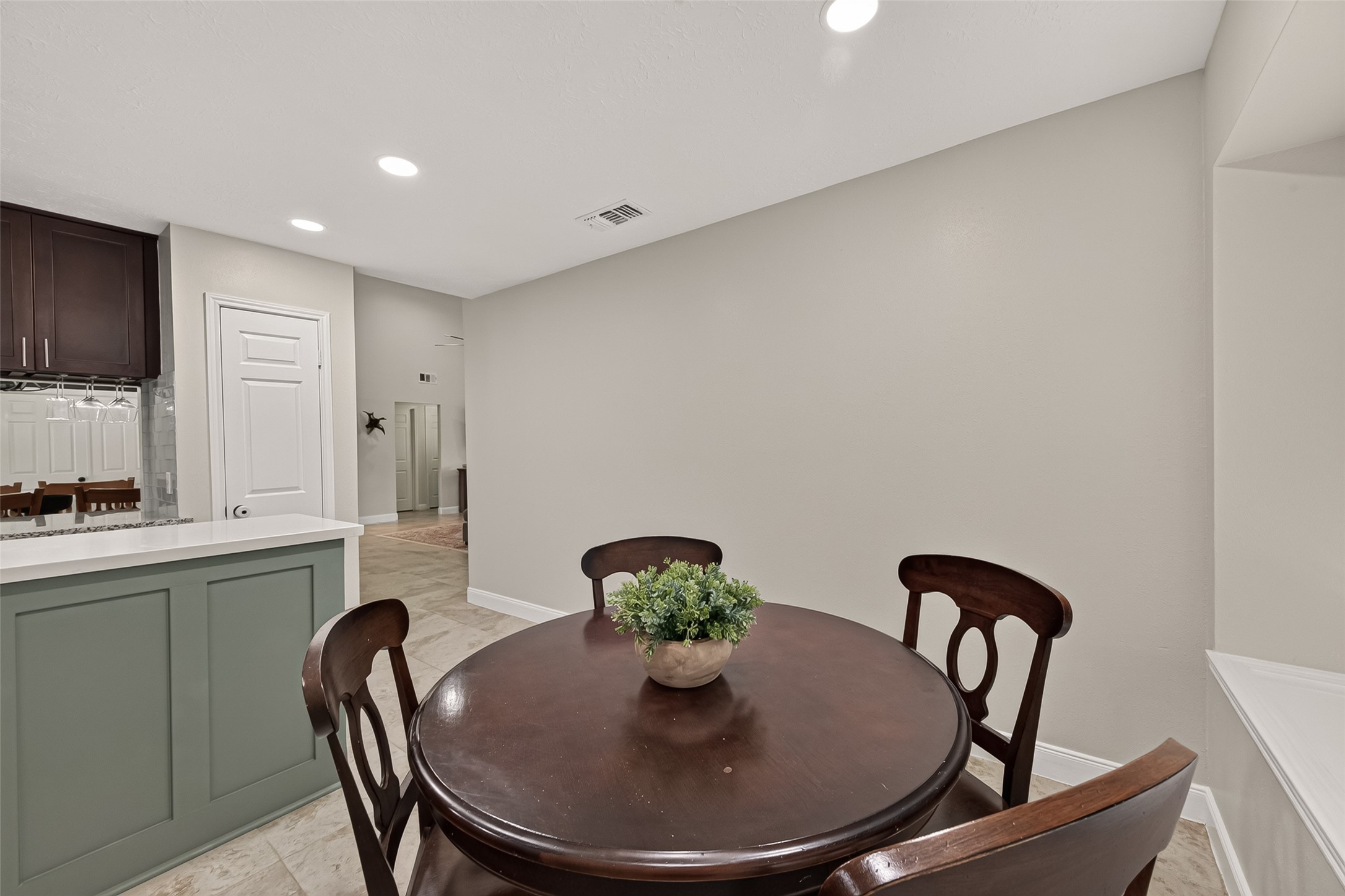 22939 Indian Ridge Drive Katy, TX 77450 - Photo 16 of 35 Eat-in breakfast room