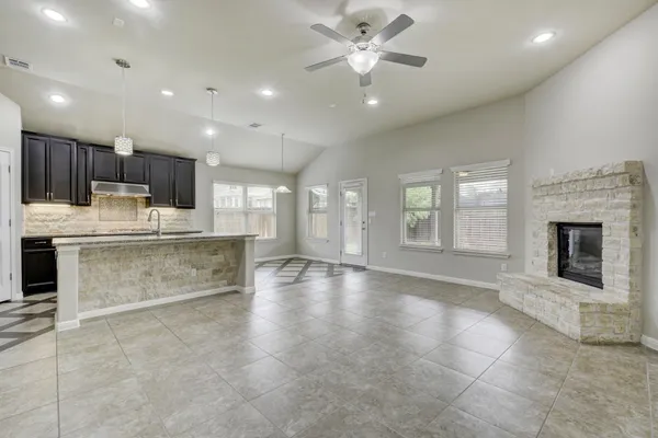 $2,600 | 101 Lake Whitney Court, Georgetown, TX 78628