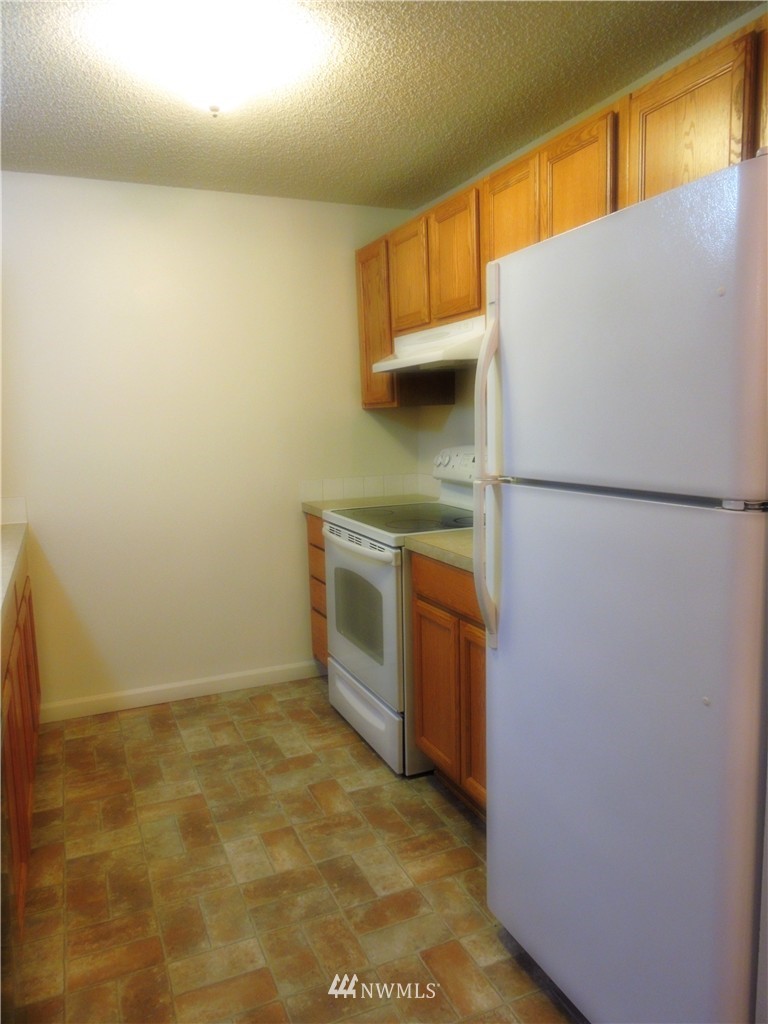 17303 Spanaway Loop Road South, Unit 8 Spanaway, WA 98387 - Photo 8 of 25