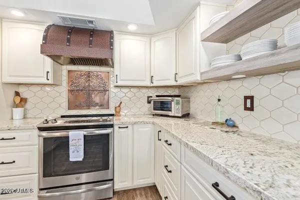 $675,000 | 2118 East Pebble Beach Drive, Tempe, AZ 85282
