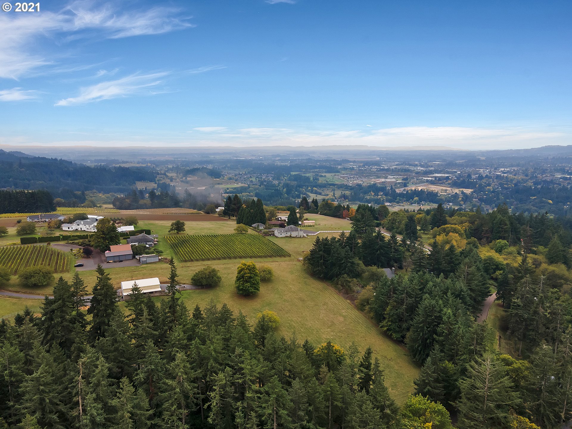15110 Northeast Quarry Road Newberg, OR 97132 - Photo 10 of 31 Gallery Image 10