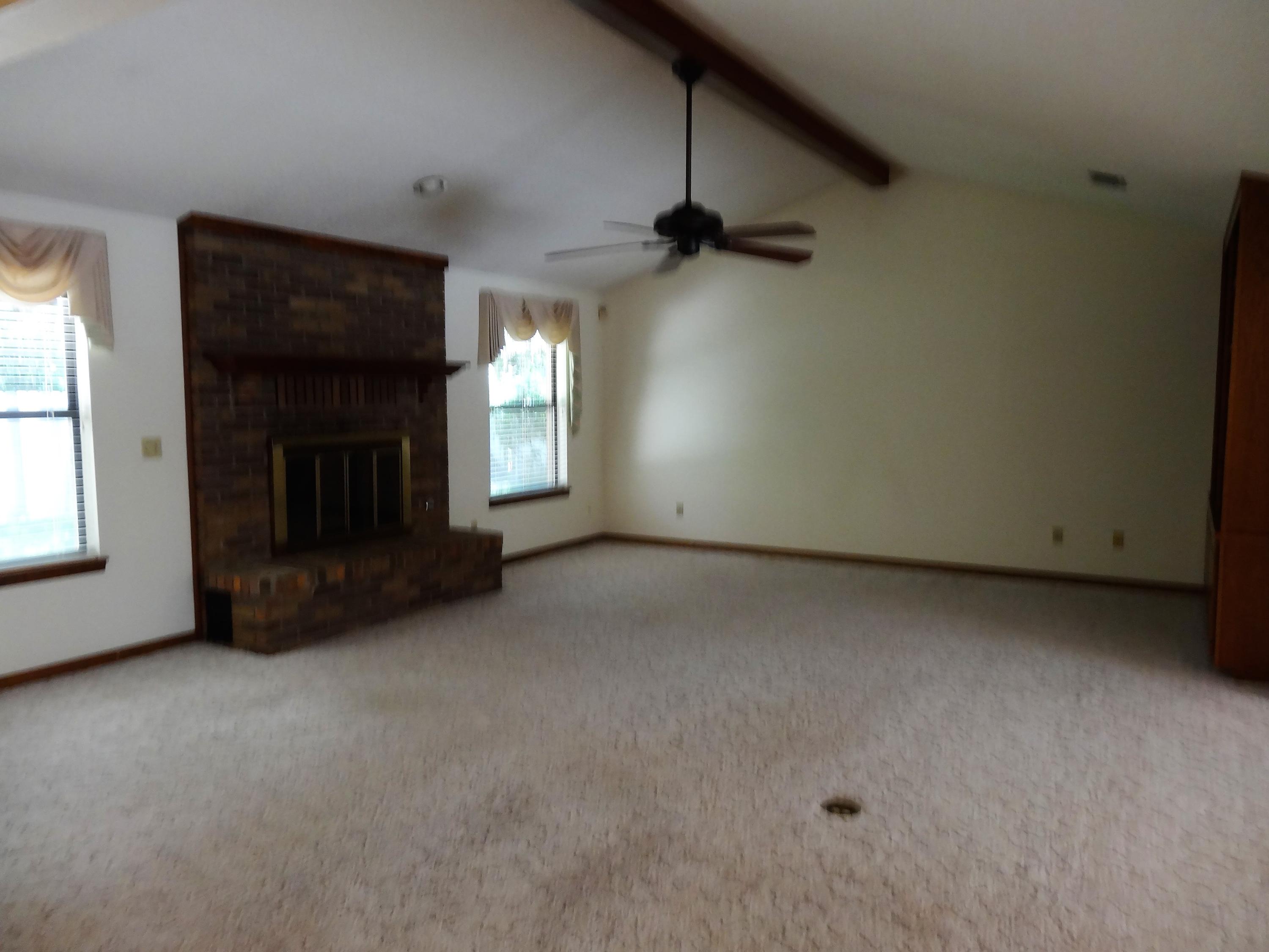 502 Nelson Point Road Niceville, FL 32578 - Photo 4 of 23 Living Room