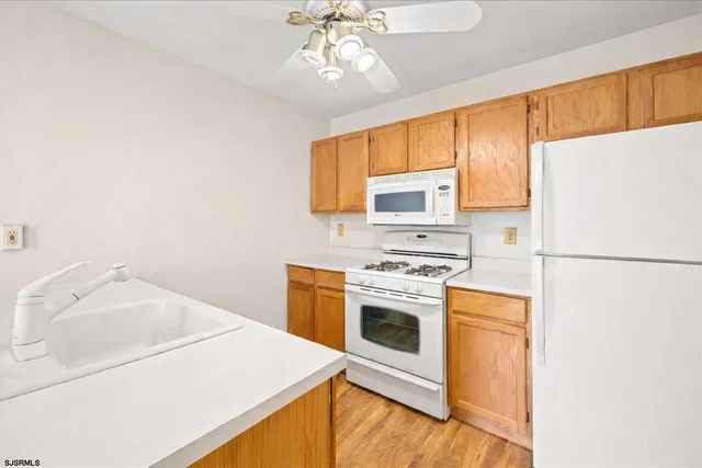 $229,900 | 4934 Winterbury Drive, Unit 86, Mays Landing, NJ 08330