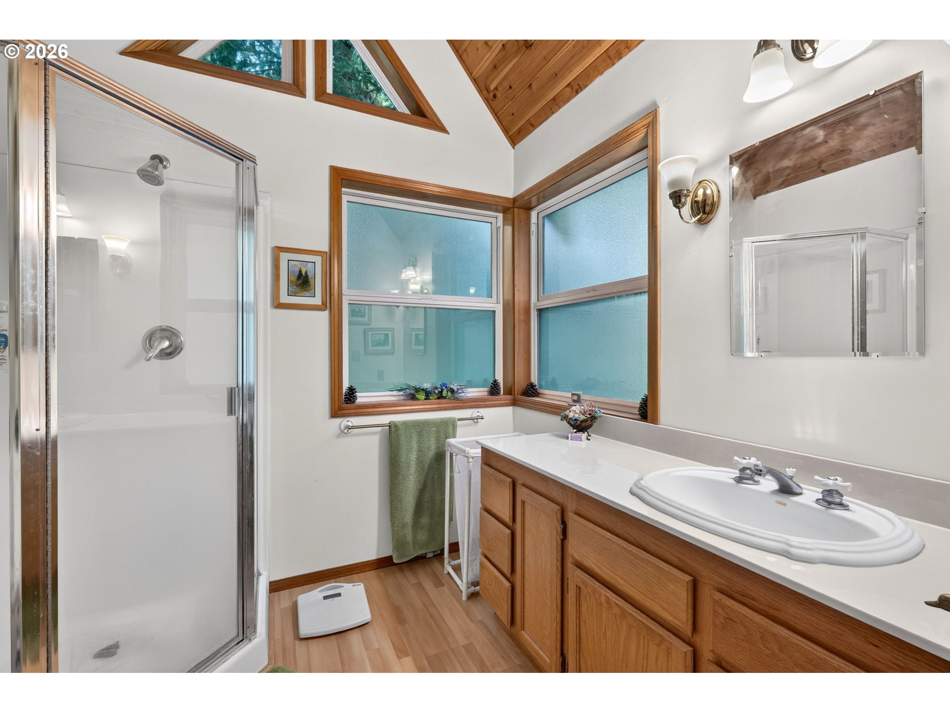 64930 East Mountain Meadow Lane Rhododendron, OR 97049 - Photo 28 of 46 Owner's Suite Bathroom