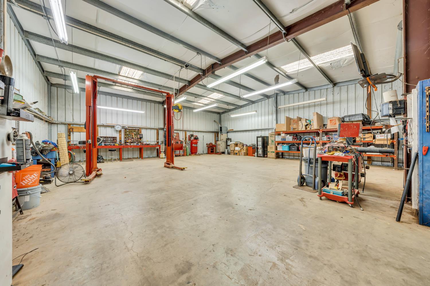 3955 Rolling Hills Road Sheridan, CA 95681 - Photo 71 of 92 Inside 40 x 40 shop