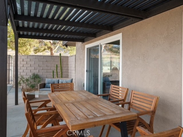30280 Santa Rosa Road Lucerne Valley, CA 92356 - Photo 12 of 66 Covered patio