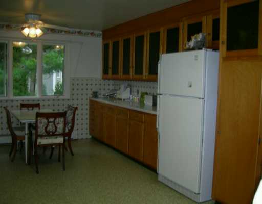 23 Plateau Road Westerly, RI 02891 - Photo 5 of 7 Kitchen.