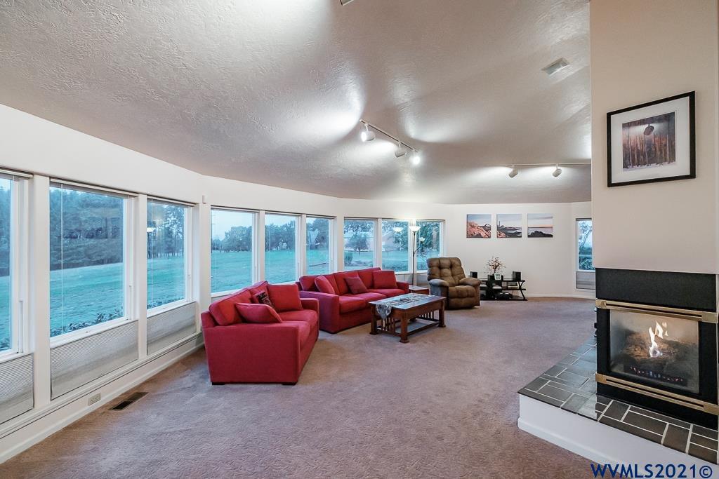 10195 Oak Hill Road Independence, OR 97351 - Photo 13 of 38