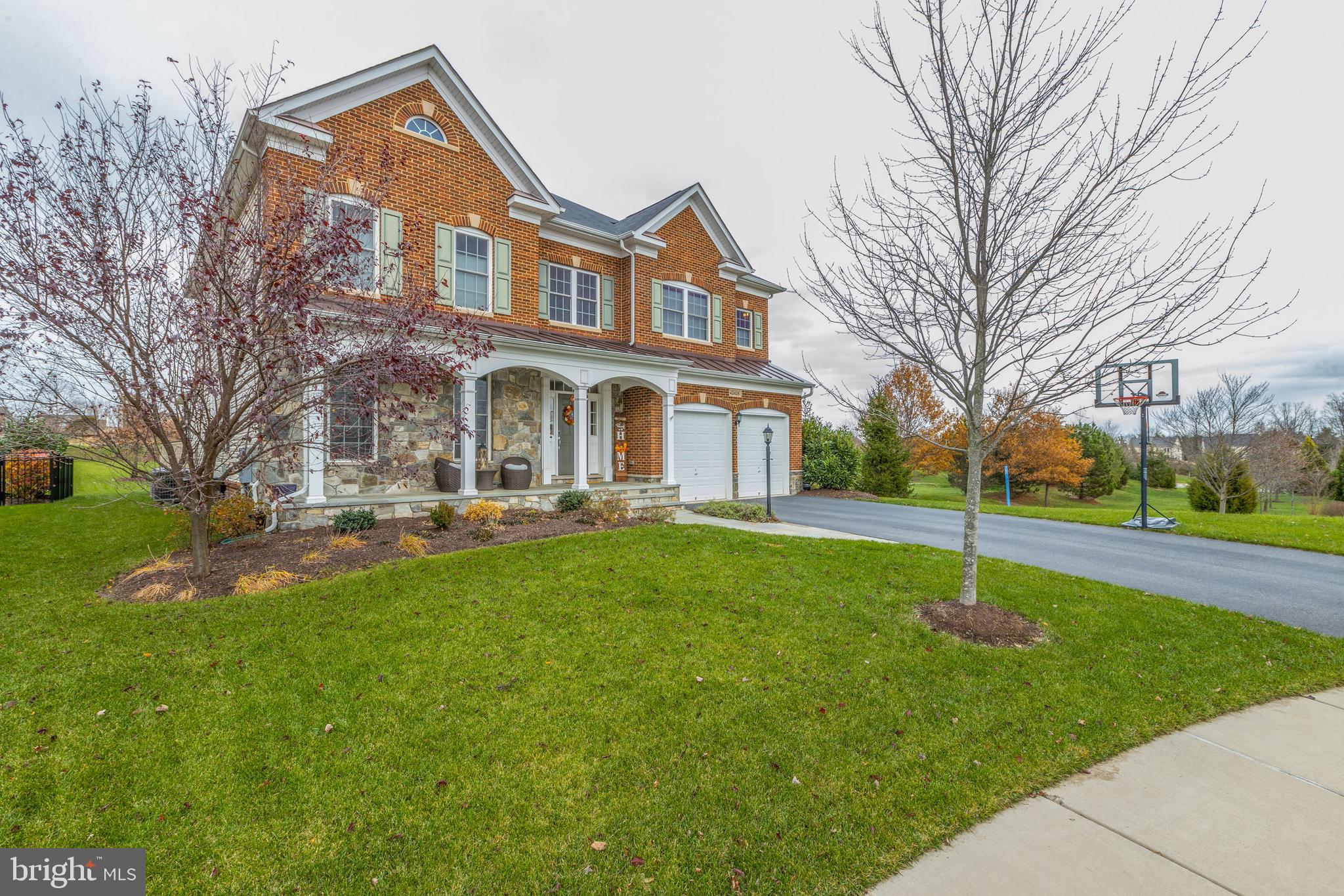 42426 Rising Moon Place Brambleton, VA 20148 - Photo 2 of 62 Gallery Image 2