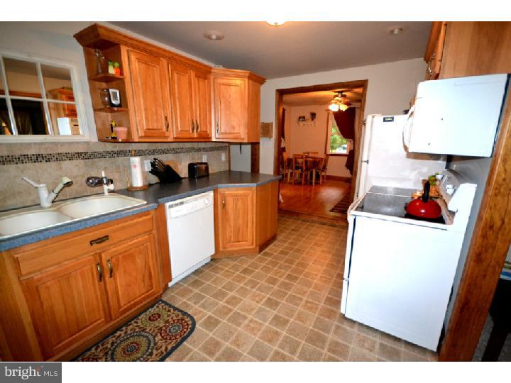 1713 Snyder Road Green Lane, PA 18054 - Photo 6 of 18 Gallery Image 6