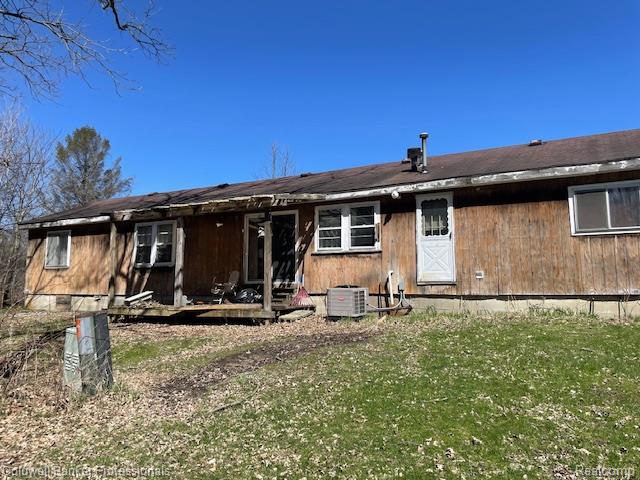 5447 Rensselear Drive Lapeer, MI 48446 - Photo 17 of 22 Back of home
