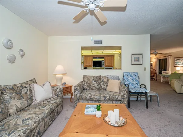 $4,000 | 1700 Ocean Drive, Unit 201, Vero Beach, FL 32963