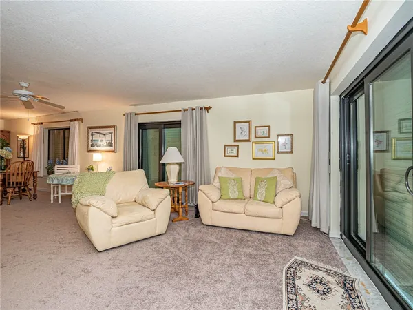 $4,000 | 1700 Ocean Drive, Unit 201, Vero Beach, FL 32963