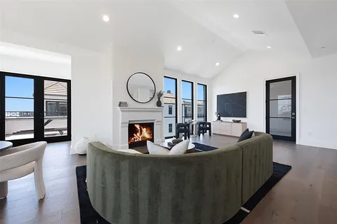 $1,065,720 | 5270 Town And Country Boulevard, Unit 311, Frisco, TX 75034