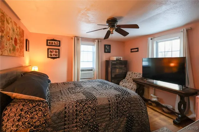 $194,900 | 305 Hyland Drive, Salina, NY 13212