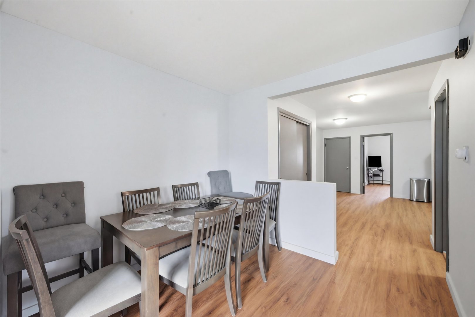 7412 West 63rd Place Summit, IL 60501 - Photo 4 of 49 a dining room with furniture and wooden floor