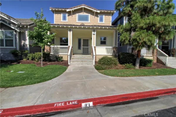 $2,900 | 93 Orangewood Court, Redlands, CA 92373