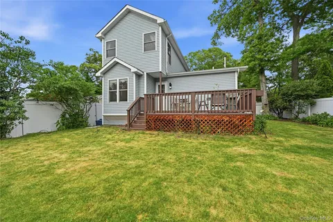 $619,000 | 58 Seawanhaka Avenue, Nesconset, NY 11767
