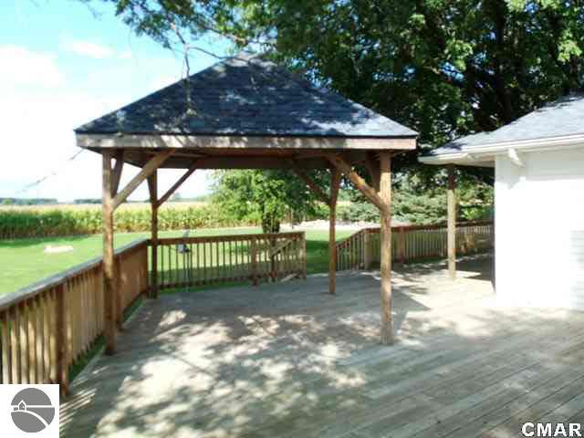 5864 South Wells Road Ithaca, MI 48847 - Photo 21 of 25 1770353-20.JPG