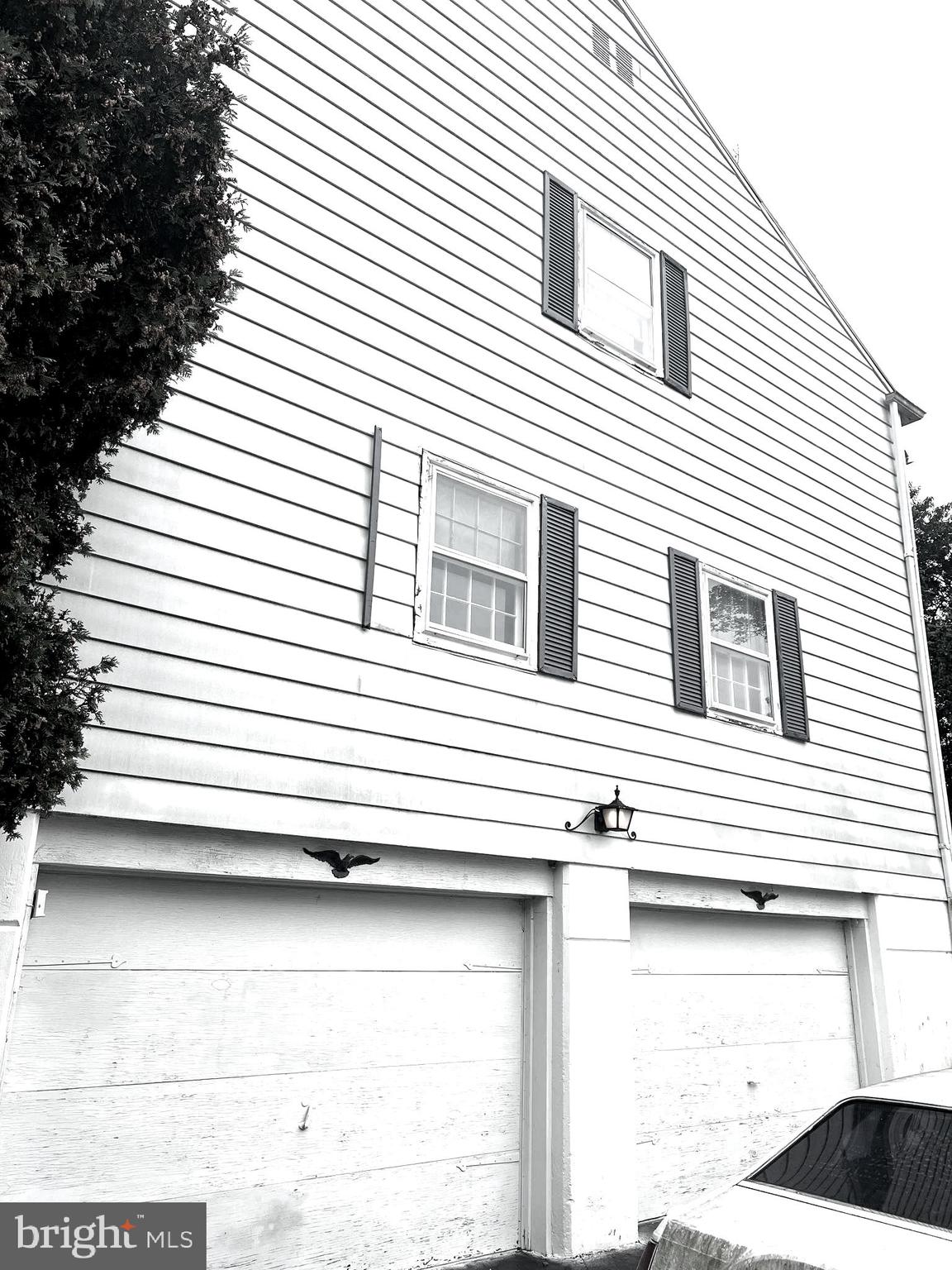 658 West Rolling Road Springfield, PA 19064 - Photo 3 of 15 a view of a house with a white door