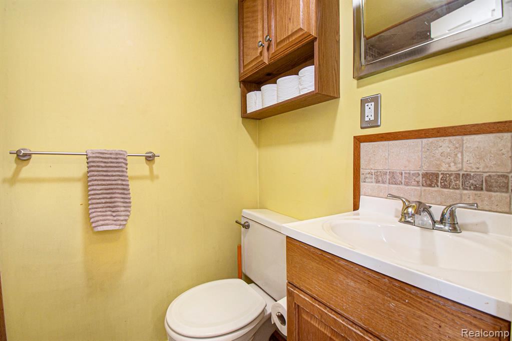 6269 North Webster Road Flint, MI 48504 - Photo 5 of 16