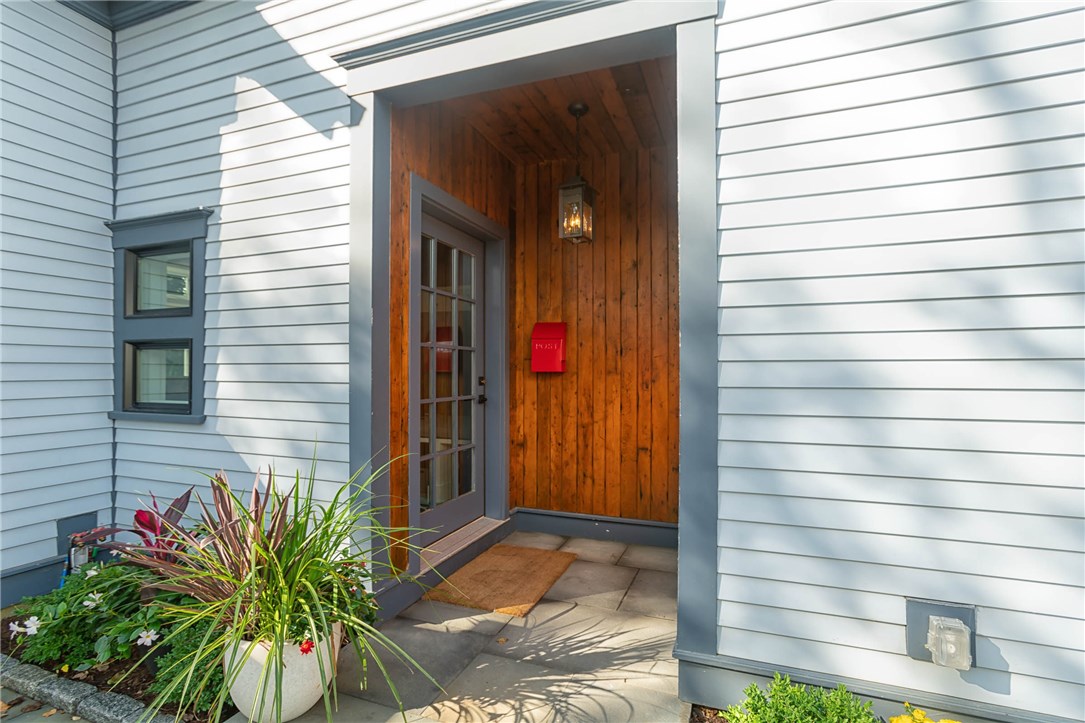 57 Merton Road Newport, RI 02840 - Photo 2 of 14