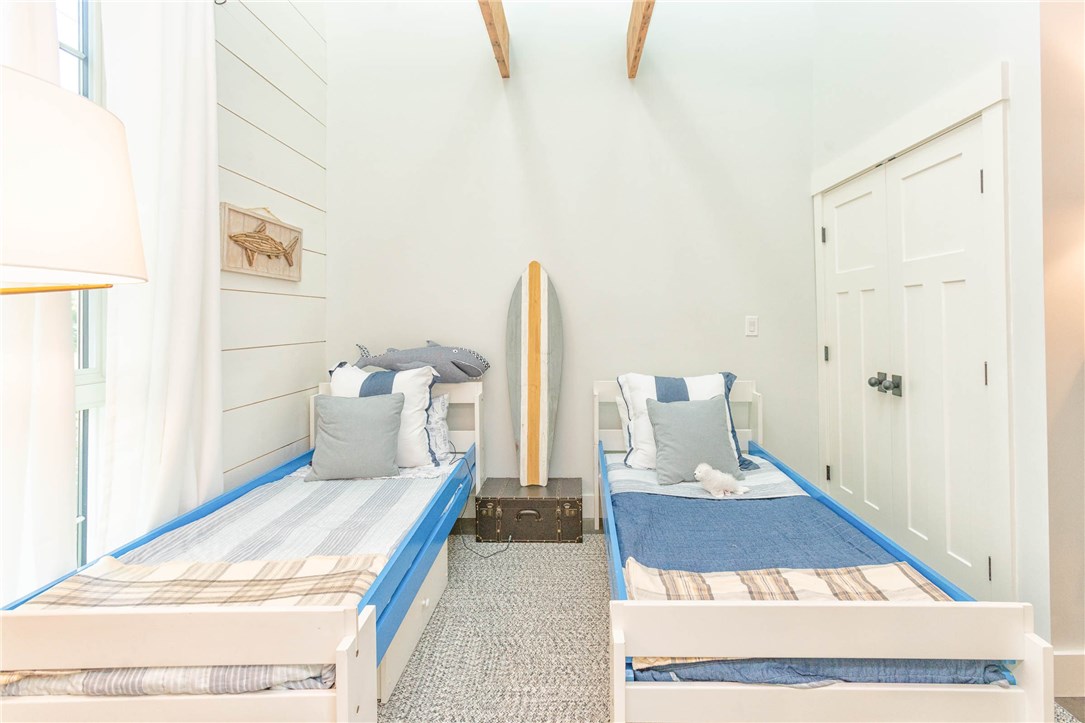 57 Merton Road Newport, RI 02840 - Photo 8 of 14