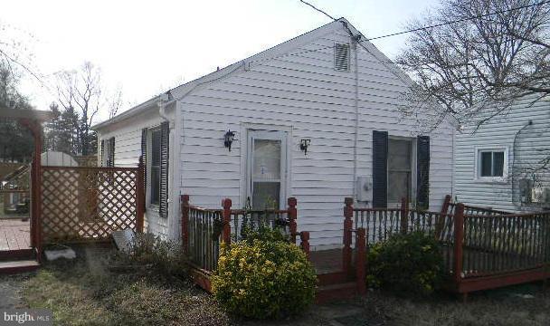 114 Cloverhill Road Pasadena, MD 21122 - Photo 8 of 14 Exterior (General)