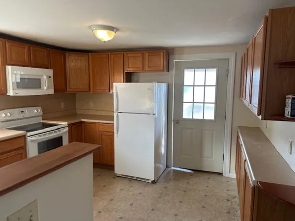 $1,650 | 31 Central Square, Unit B, Troy, NH 03465