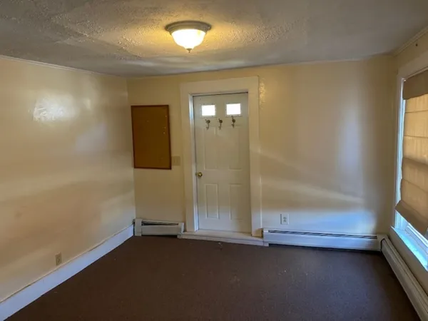 $1,650 | 31 Central Square, Unit B, Troy, NH 03465