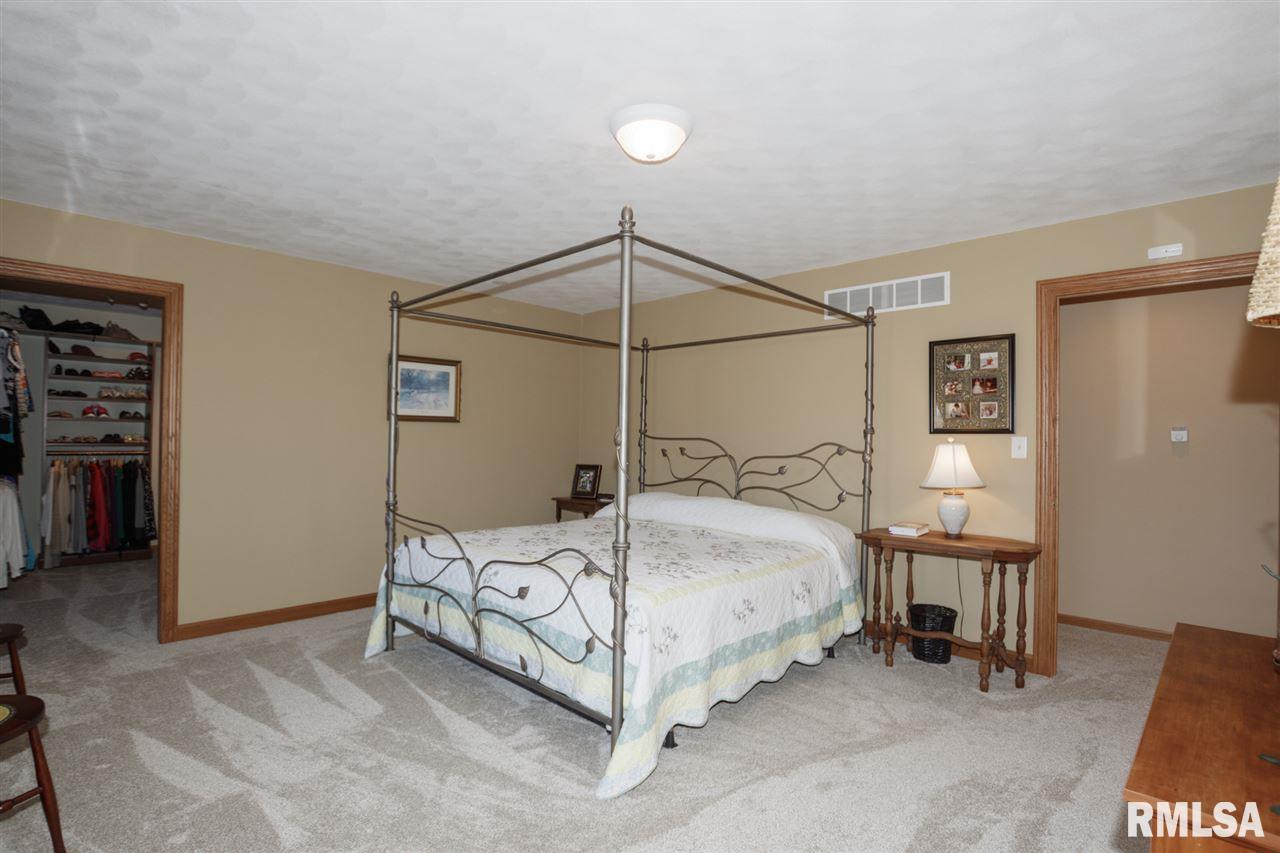 12281 Mennonite Church Road Pekin, IL 61554 - Photo 8 of 29