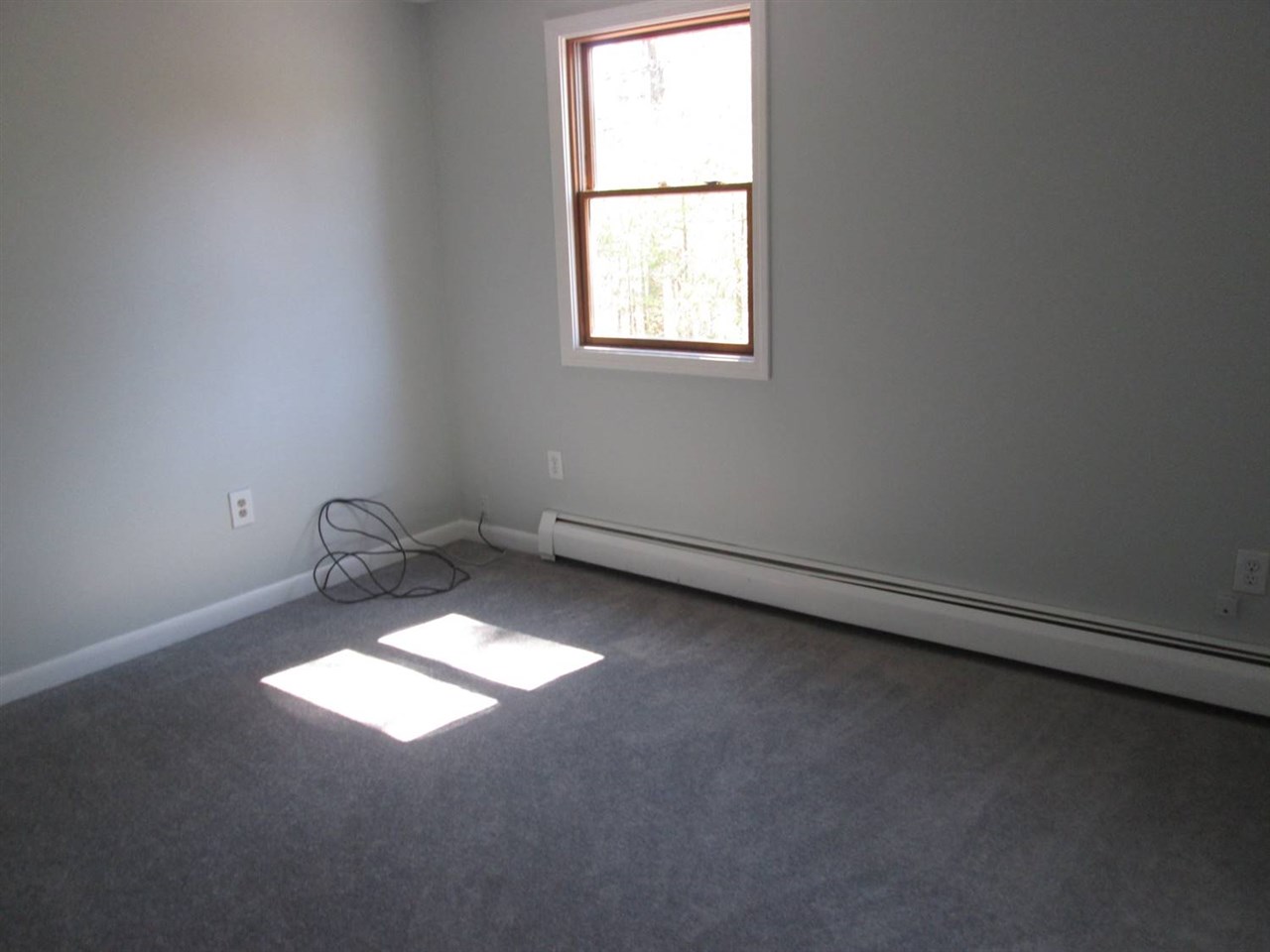 123 Rockingham Road Londonderry, NH 03053 - Photo 11 of 27