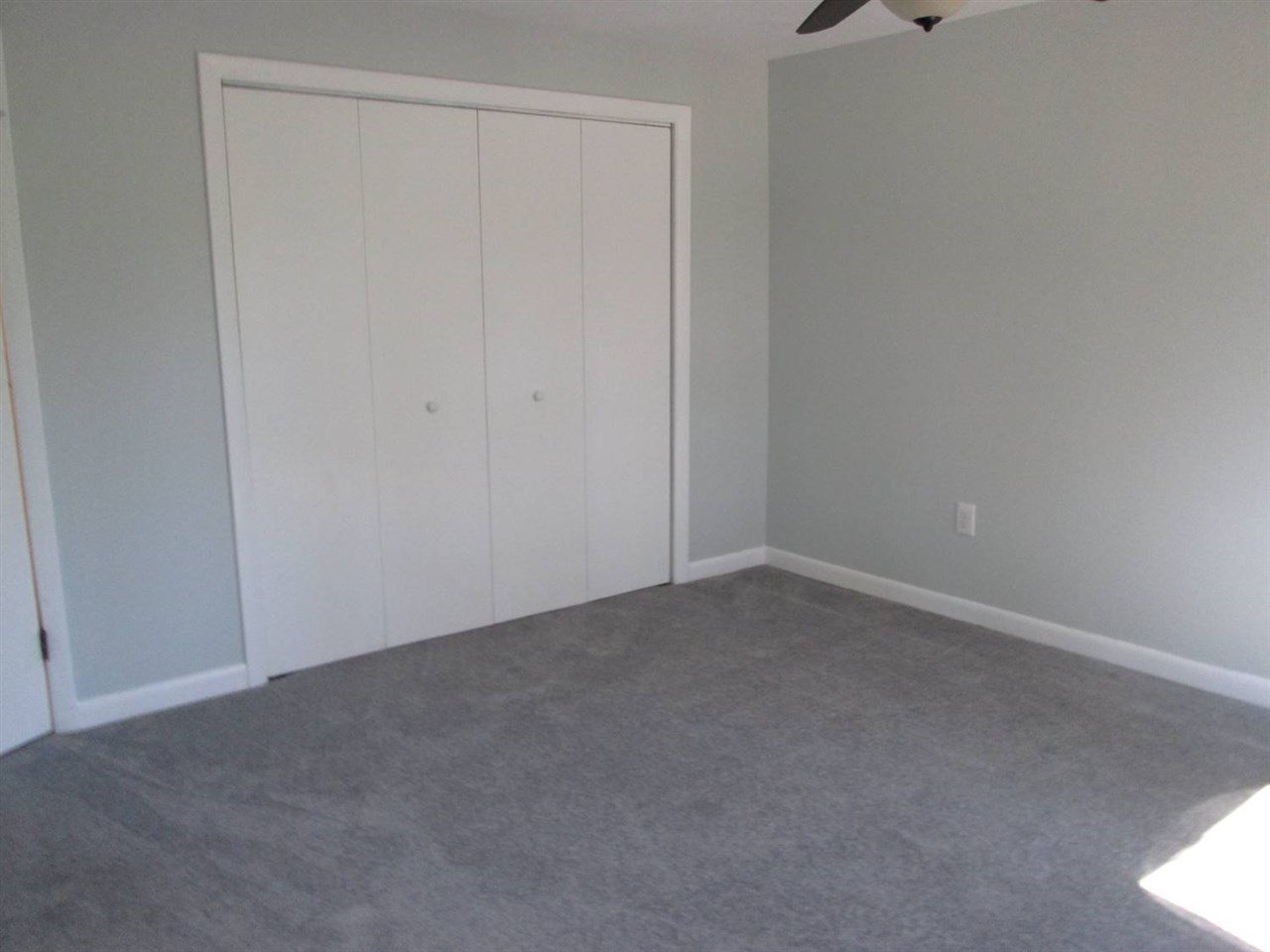 123 Rockingham Road Londonderry, NH 03053 - Photo 12 of 27
