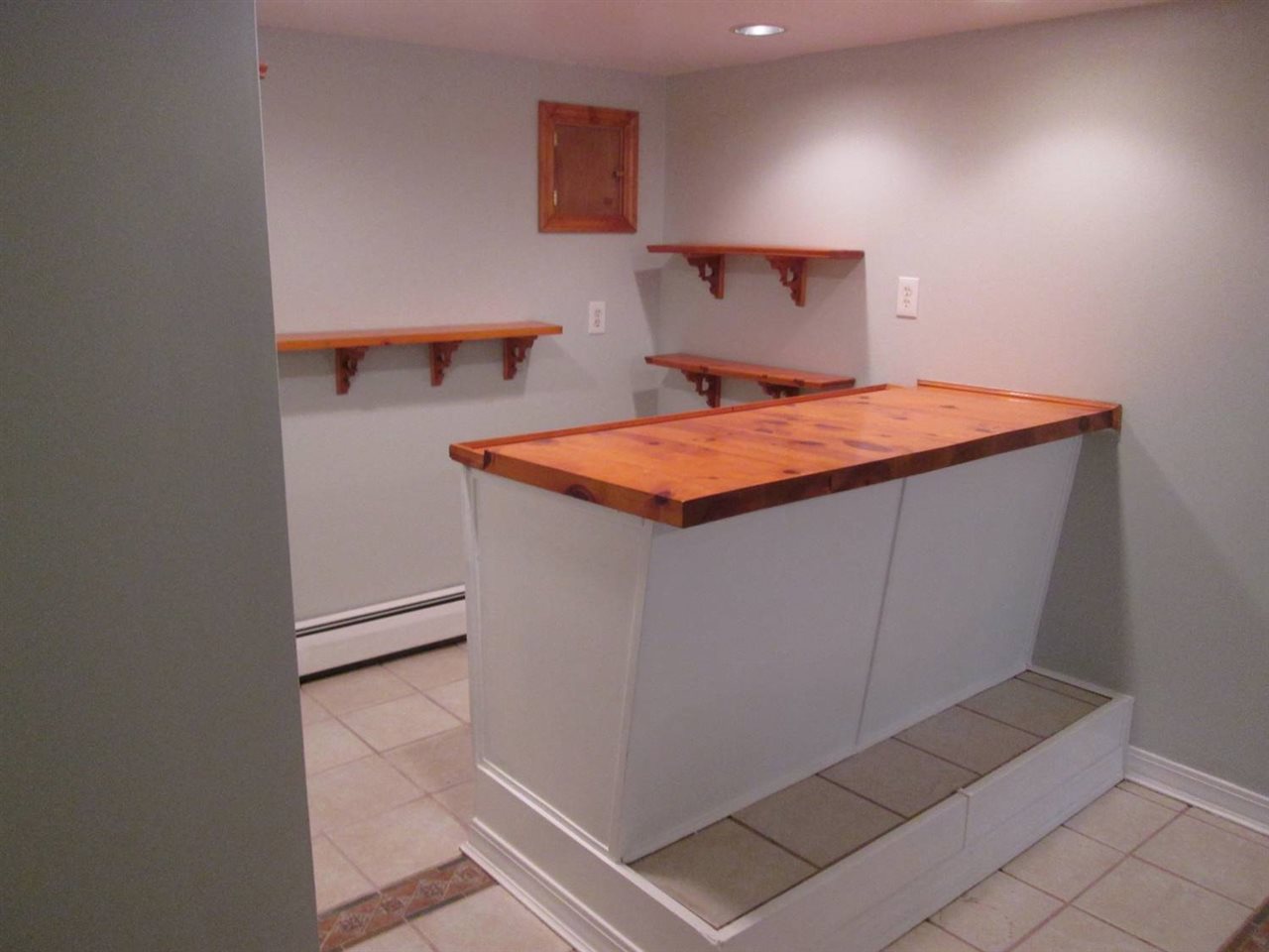 123 Rockingham Road Londonderry, NH 03053 - Photo 16 of 27