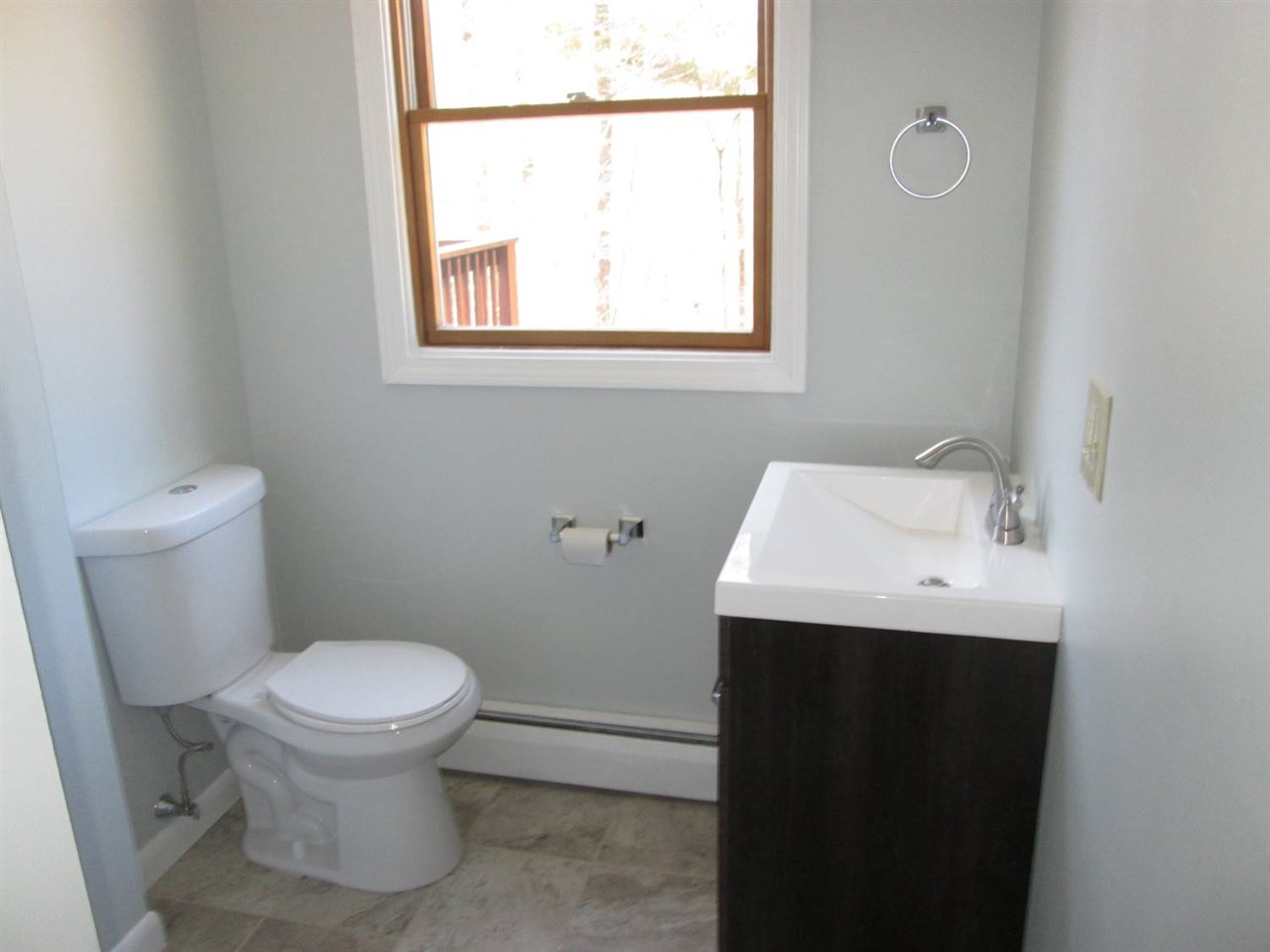 123 Rockingham Road Londonderry, NH 03053 - Photo 17 of 27