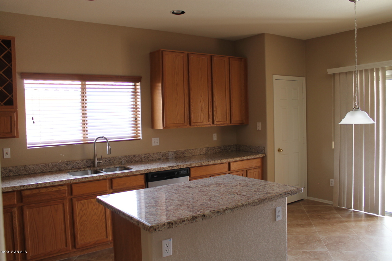 2759 West Tanner Ranch Road Queen Creek, AZ 85144 - Photo 3 of 18 3