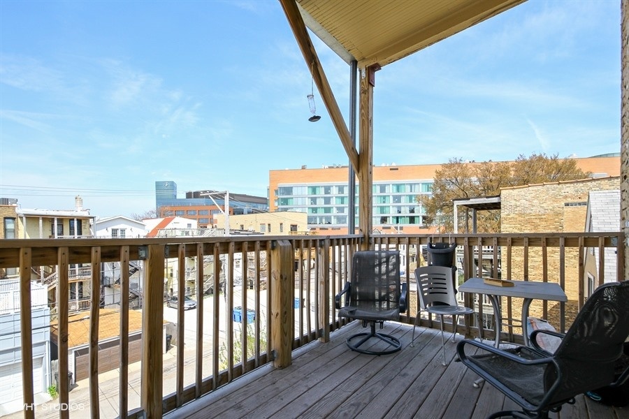 1138 West Addison Street, Unit 2 Chicago, IL 60613 - Photo 10 of 10