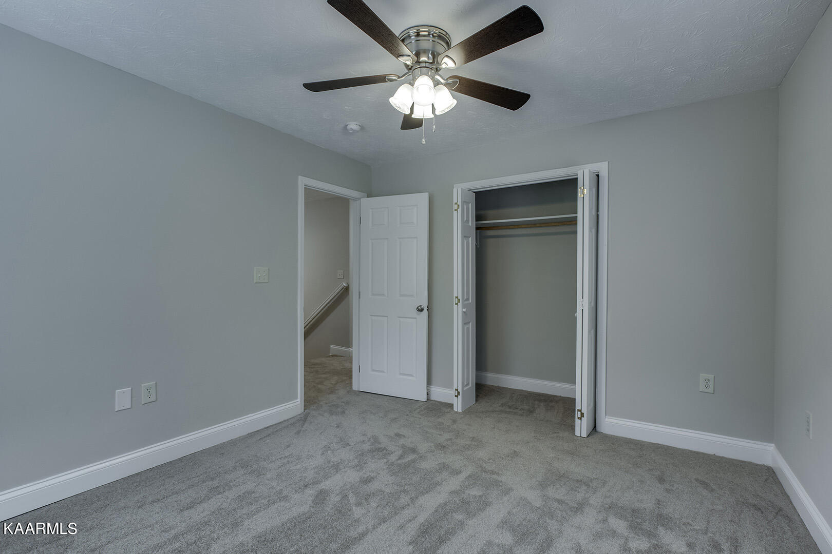 417 Oakcrest Road Knoxville, TN 37912 - Photo 37 of 46 37_OakcrestRoad_417_Bedroom4_02