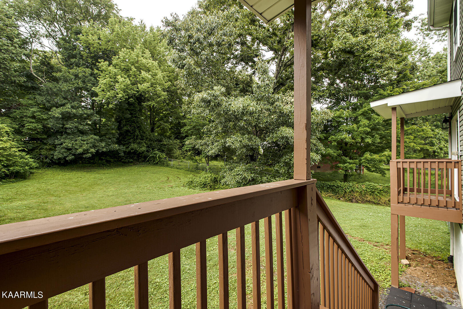 417 Oakcrest Road Knoxville, TN 37912 - Photo 10 of 46 10_OakcrestRoad_417_KitchenPorch