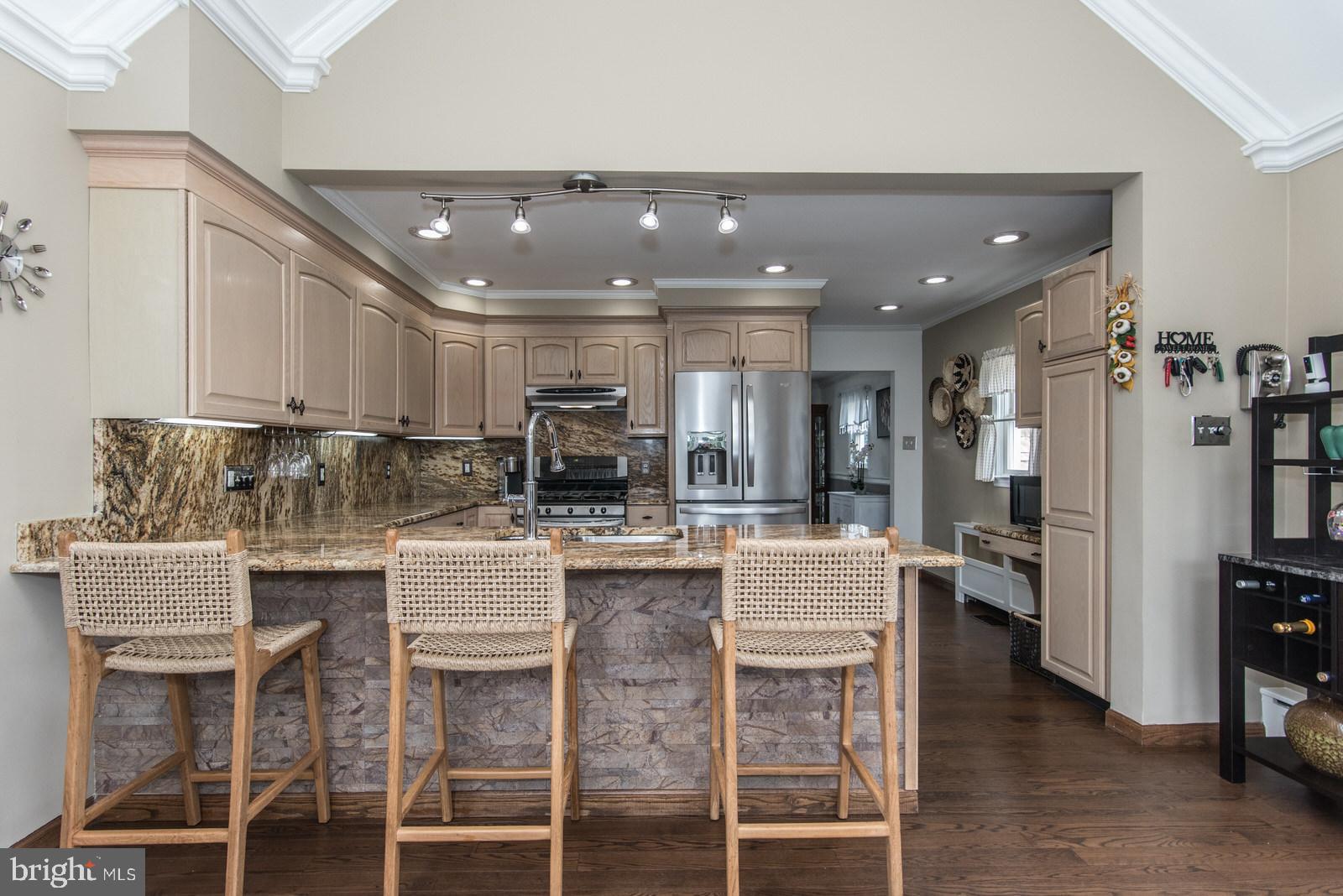518 Stewart Road Hatboro, PA 19040 - Photo 36 of 103 Stone Peninsula Breakfast Bar