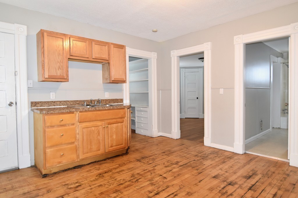 406 St James Avenue Springfield, MA 01109 - Photo 14 of 30 Gallery Image 14