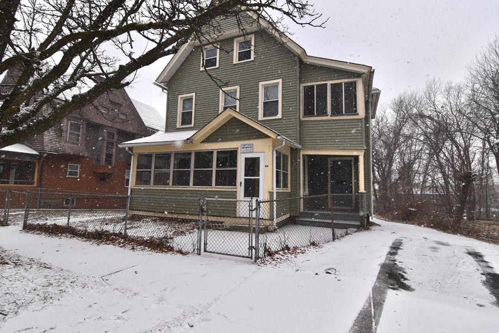 406 St James Avenue Springfield, MA 01109 - Photo 2 of 30 Gallery Image 2