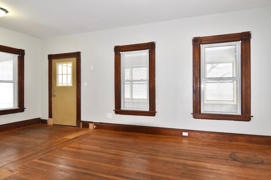 406 St James Avenue Springfield, MA 01109 - Photo 6 of 30 Gallery Image 6