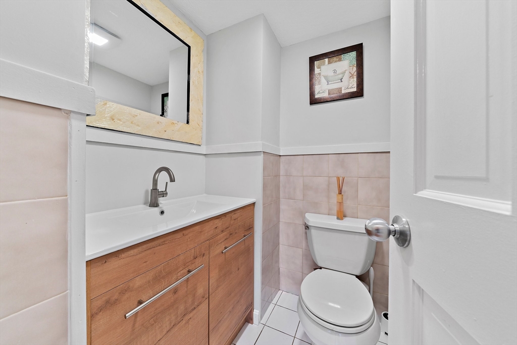 52 River Street, Unit 52 Newton, MA 02465 - Photo 7 of 25