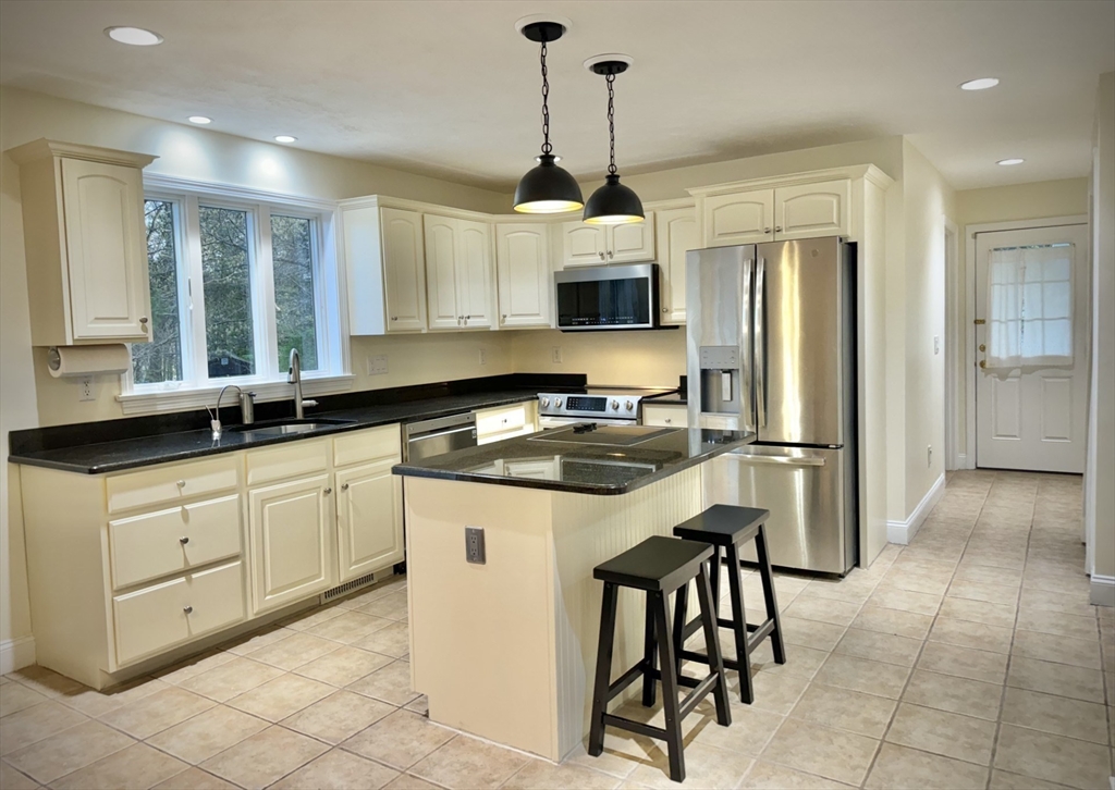 74 Patten Road Westford, MA 01886 - Photo 9 of 40 Gallery Image 9