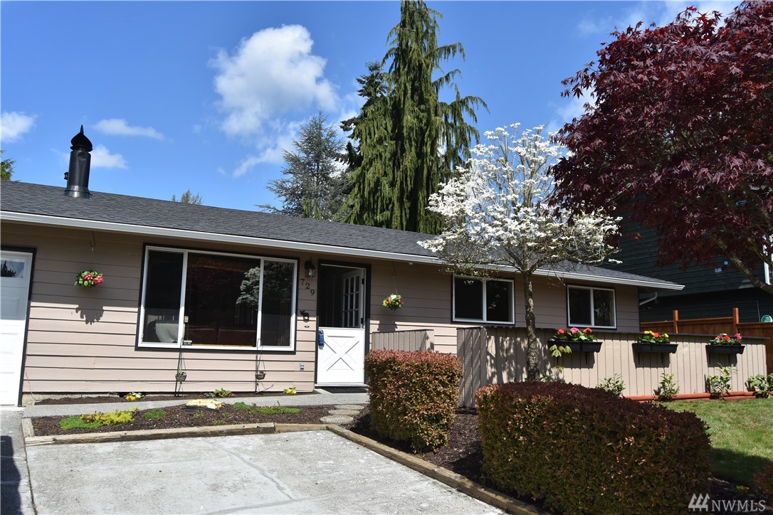729 216th Street Southwest Bothell, WA 98021 - Photo 2 of 25